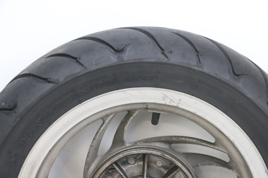 photo de JANTE ARRIÈRE ET PNEU PIAGGIO FLY 4T 50 (2013 - 2017) - Détails caractéristiques