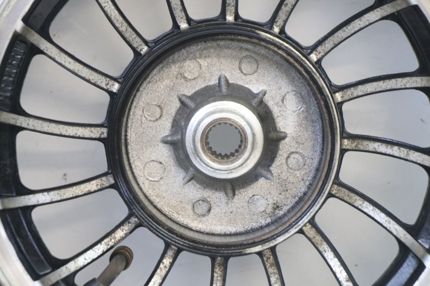 photo de JANTE ARRIÈRE ET PNEU VENESI FLY RETRO 4T 50 (2020 - 2025) - Vue produit