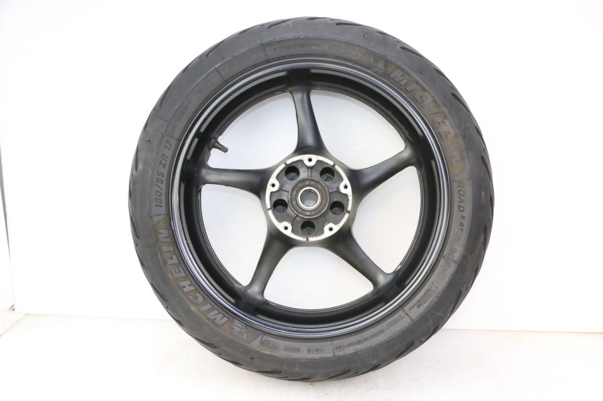 photo de JANTE ARRIÈRE ET PNEU YAMAHA FZ6 FAZER S2 600 (2007 - 2011) - Inspection visuelle