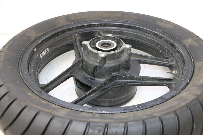 photo de JANTE ARRIÈRE ET PNEU KAWASAKI GPX F ZX750F 750 (1986 - 1990) - Points de fixation
