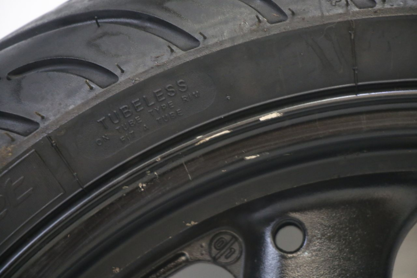 photo de JANTE ARRIÈRE ET PNEU SUZUKI GS GSE 500 (2001 - 2003) - Détails caractéristiques