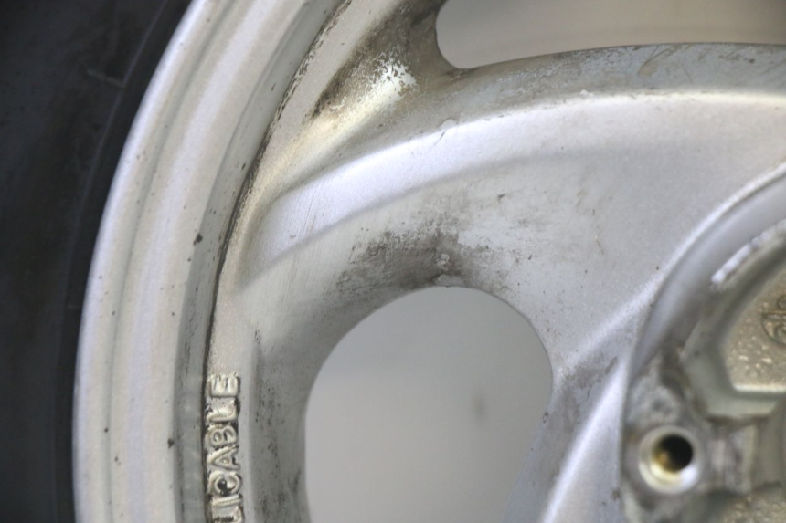 photo de JANTE ARRIÈRE ET PNEU SYM GTS EVO 125 (2009 - 2013) - Vue d’ensemble