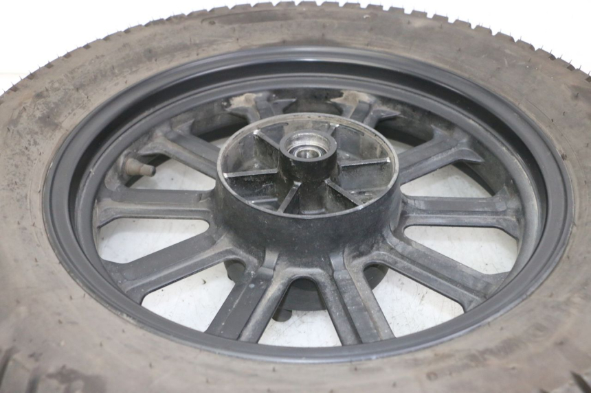 photo de JANTE ARRIÈRE ET PNEU KEEWAY K-LIGHT KLIGHT 125 (2018 - 2025) - Zoom état d’usage