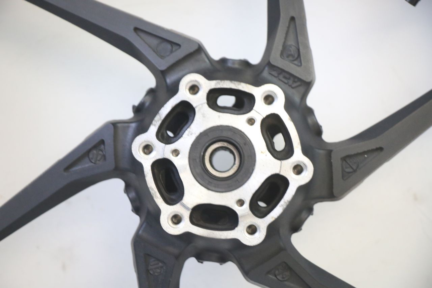 photo de JANTE ARRIÈRE ET PNEU KIDEN KD125-G 125 (2018 - 2022) - Marquages et références