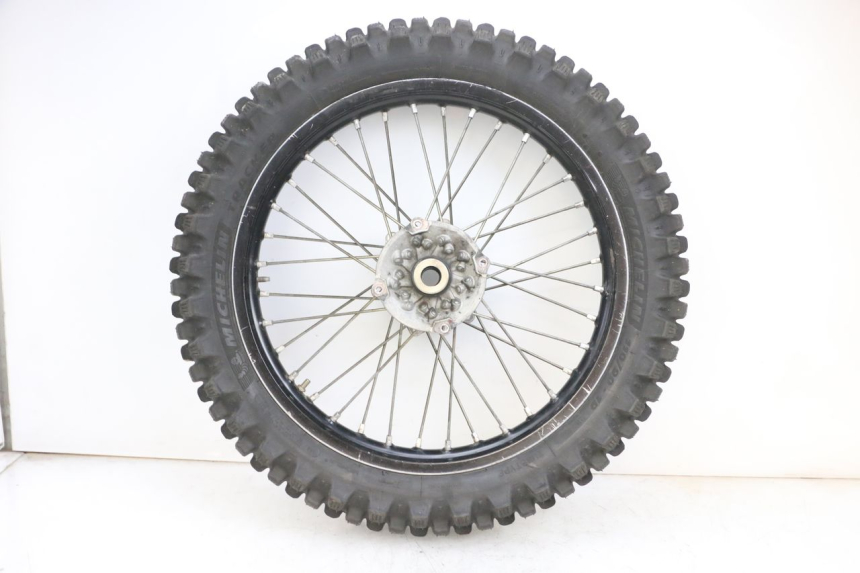 photo de JANTE ARRIÈRE ET PNEU KAWASAKI KXF KX-F 250 (2017 - 2019) - Détails caractéristiques