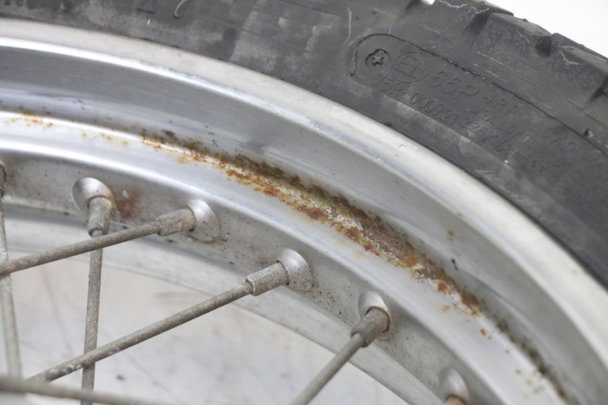 photo de JANTE ARRIÈRE ET PNEU KYMCO STRYKER OFF ROAD 125 (1999 - 2005) - Détails caractéristiques