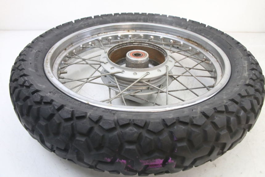 photo de JANTE ARRIÈRE ET PNEU KYMCO STRYKER OFF ROAD 125 (1999 - 2005) - Points de fixation