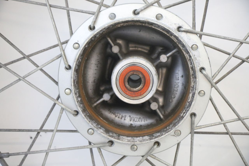 photo de JANTE ARRIÈRE ET PNEU KYMCO STRYKER OFF ROAD 125 (1999 - 2005) - Marquages et références