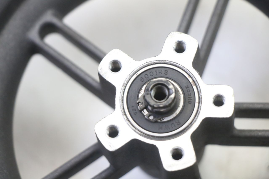 photo de JANTE ARRIÈRE ET PNEU XIAOMI MI PRO 2 1 - Autre angle de vue