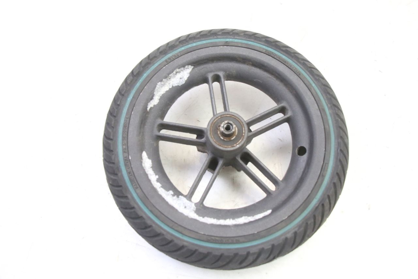 photo de JANTE ARRIÈRE ET PNEU XIAOMI MI PRO 2 1 - Points de fixation