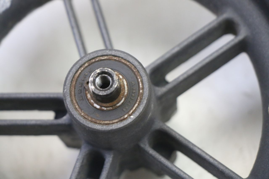 photo de JANTE ARRIÈRE ET PNEU XIAOMI MI PRO 2 1 - Marquages et références