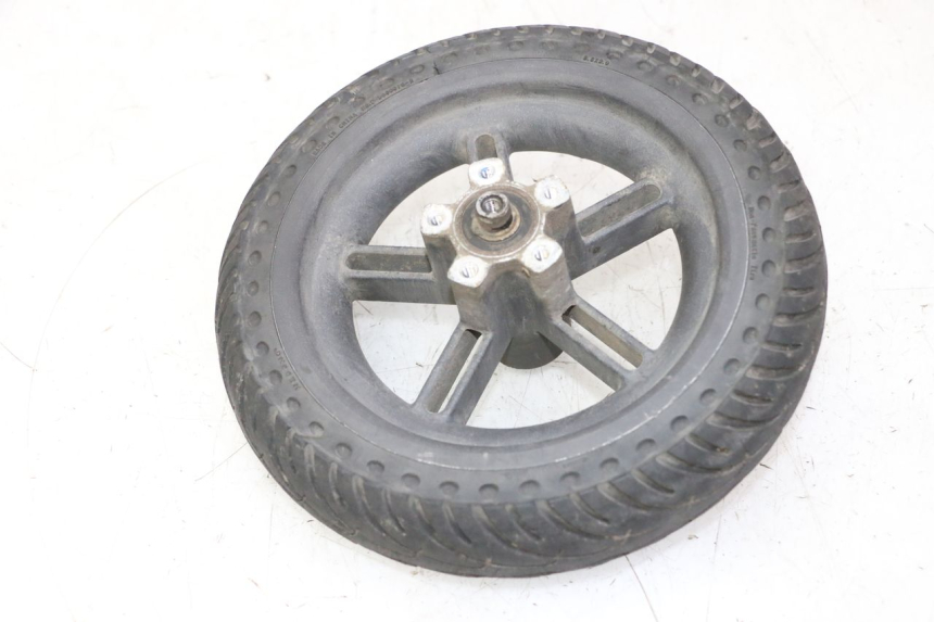 photo de JANTE ARRIÈRE ET PNEU XIAOMI MI PRO 2 1 - Vue principale