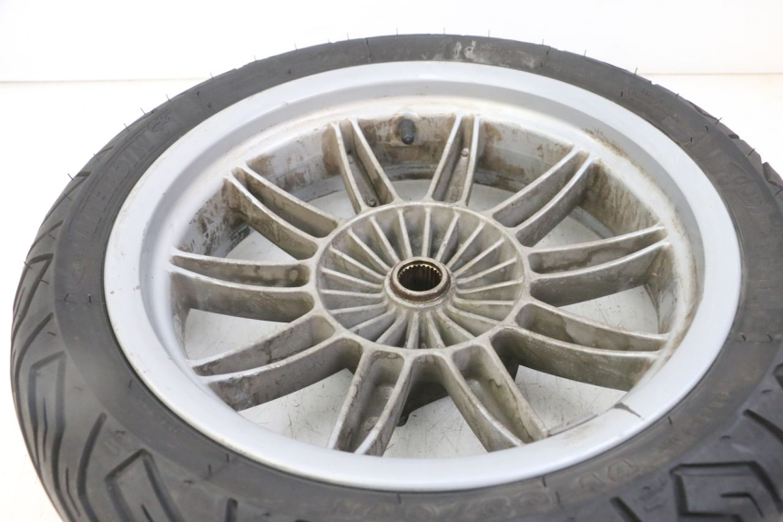 photo de JANTE ARRIÈRE ET PNEU PIAGGIO MP3 LT 300 (2010 - 2016) - Zoom état d’usage