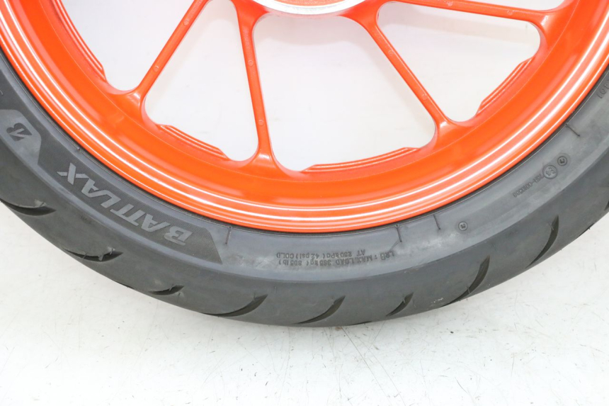 photo de JANTE ARRIÈRE ET PNEU YAMAHA MT-07 MT07 ABS 700 (2018 - 2020) - Zoom qualité