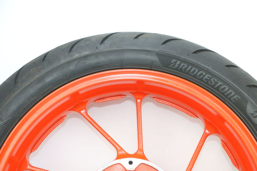 photo de JANTE ARRIÈRE ET PNEU YAMAHA MT-07 MT07 ABS 700 (2018 - 2020) - Aperçu profil