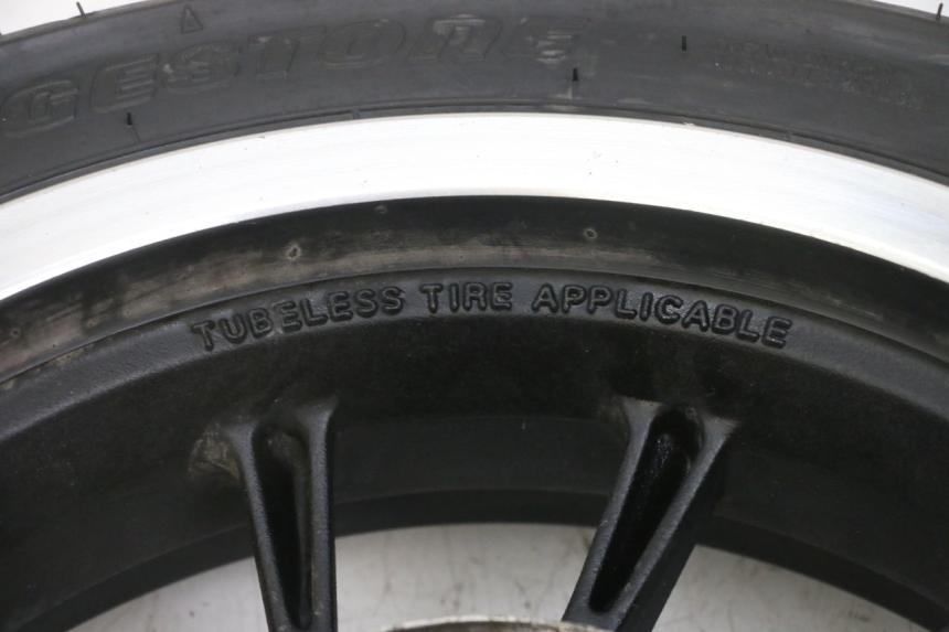 photo de JANTE ARRIÈRE ET PNEU KYMCO LIKE 4T 50 (2019 - 2025) - Vue d’ensemble