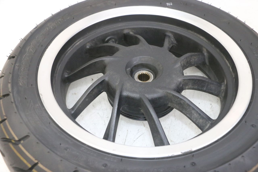 photo de JANTE ARRIÈRE ET PNEU KYMCO LIKE 4T 50 (2019 - 2025) - Pièce contrôlée