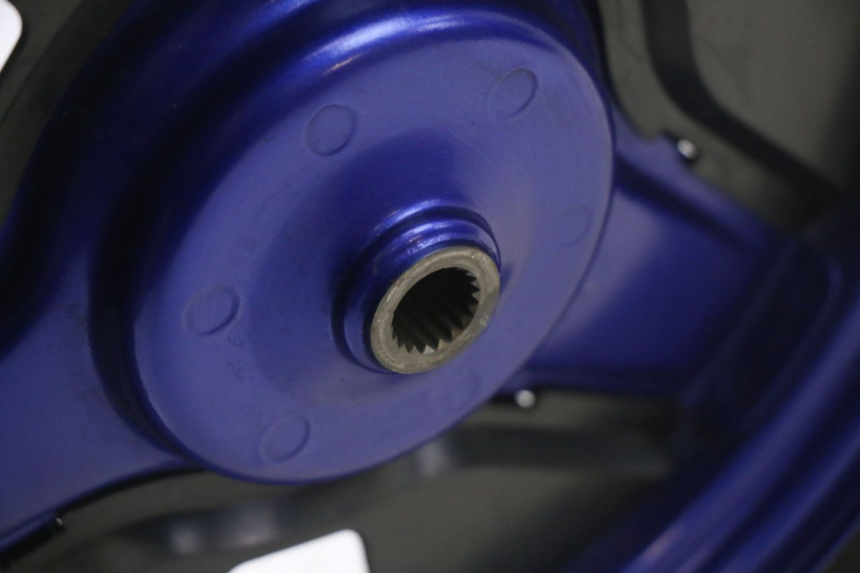 photo de JANTE ARRIÈRE ET PNEU YAMAHA PW 50 (1984 - 2025) - Vue d’ensemble