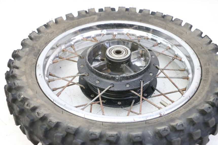 photo de JANTE ARRIÈRE ET PNEU YAMAHA PW 80 (1983 - 2014) - Marquages et références