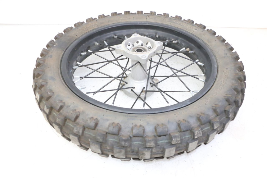 photo de JANTE ARRIÈRE ET PNEU APOLLO RFZ 125 - Points de fixation