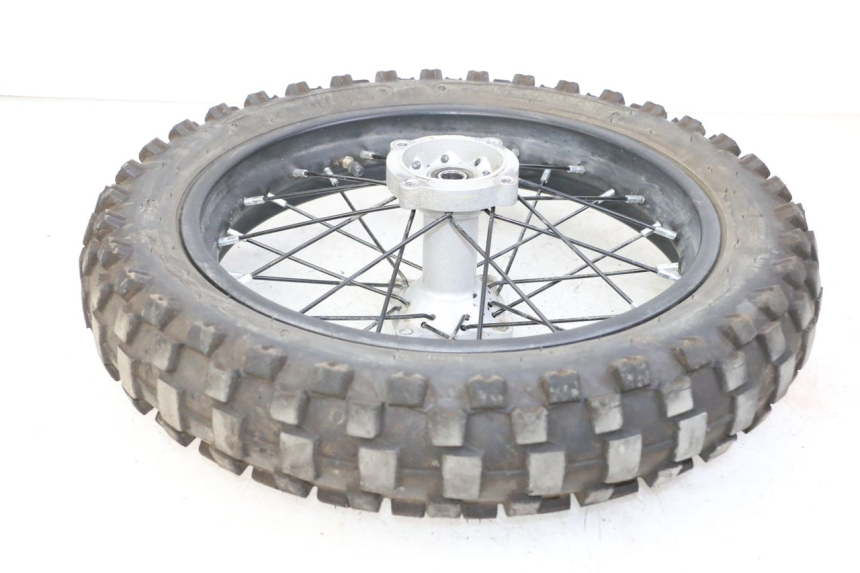 photo de JANTE ARRIÈRE ET PNEU APOLLO RFZ 125 - Marquages et références