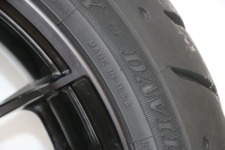 photo de JANTE ARRIÈRE ET PNEU HARLEY DAVIDSON ROAD GLIDE FLTRXSE 1920 (2018 - 2022) - Détail de la pièce