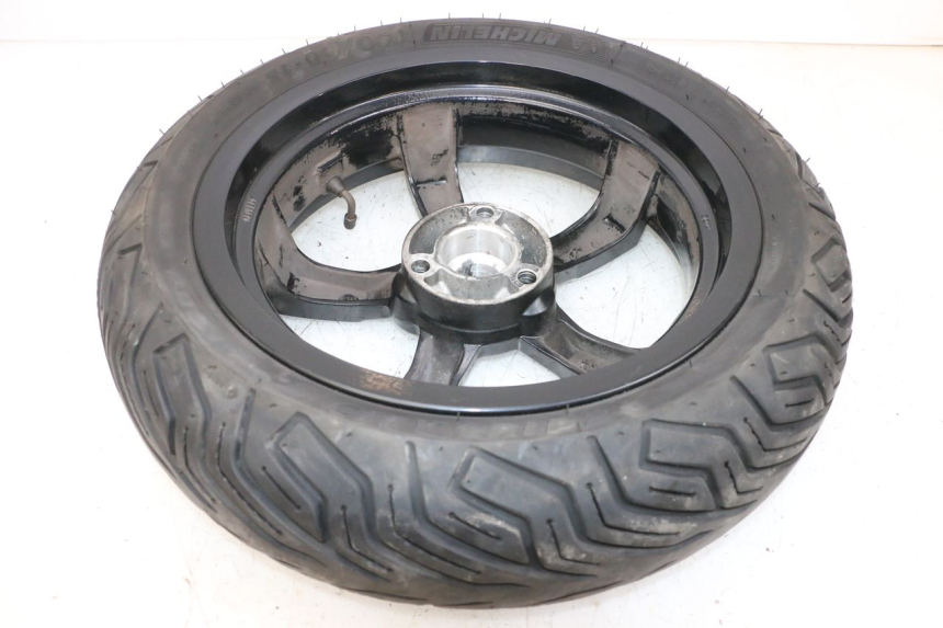 photo de JANTE ARRIÈRE ET PNEU PEUGEOT SATELIS 125 (2013 - 2018) - Autre angle de vue