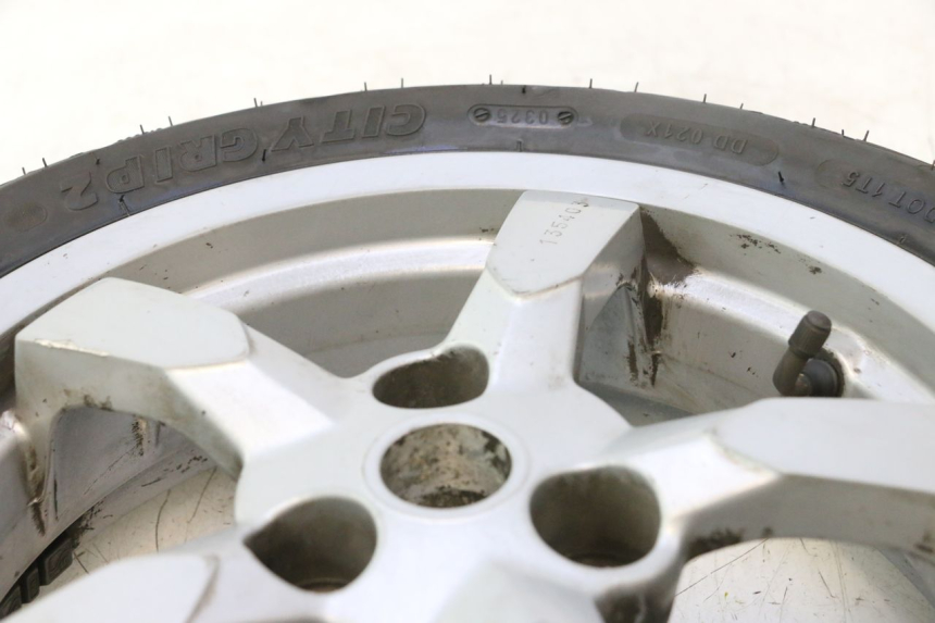 photo de JANTE ARRIÈRE ET PNEU PEUGEOT SATELIS 125 (2013 - 2018) - Points de fixation