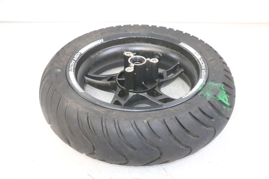 photo de JANTE ARRIÈRE ET PNEU KSR SIRION 4T 50 (2018 - 2025) - Zoom état d’usage