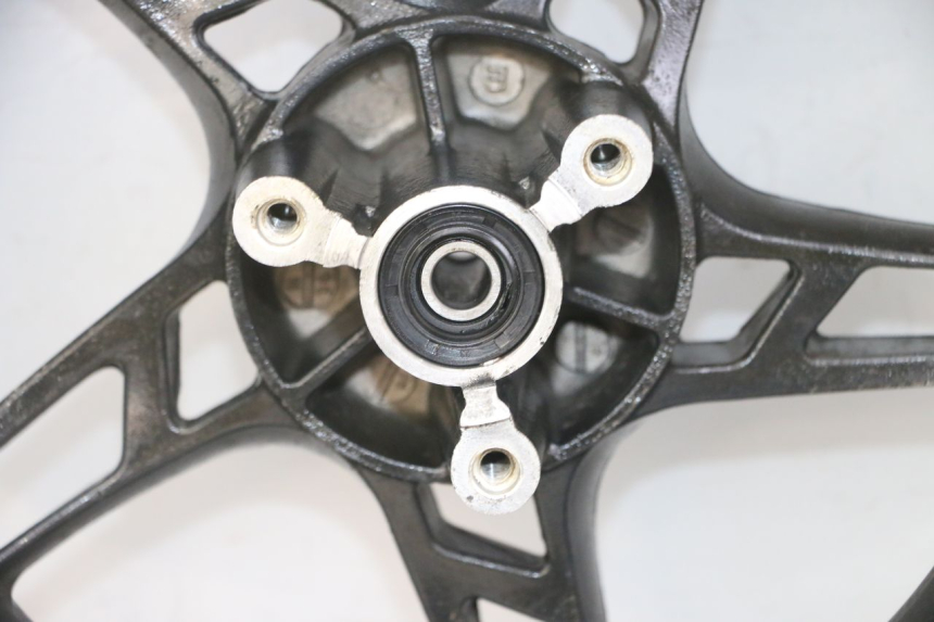 photo de JANTE ARRIÈRE ET PNEU KSR SIRION 4T 50 (2018 - 2025) - Marquages et références