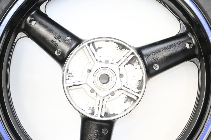 photo de JANTE ARRIÈRE ET PNEU SUZUKI GSX F GSXF 650 (2007 - 2015) - Zoom état d’usage