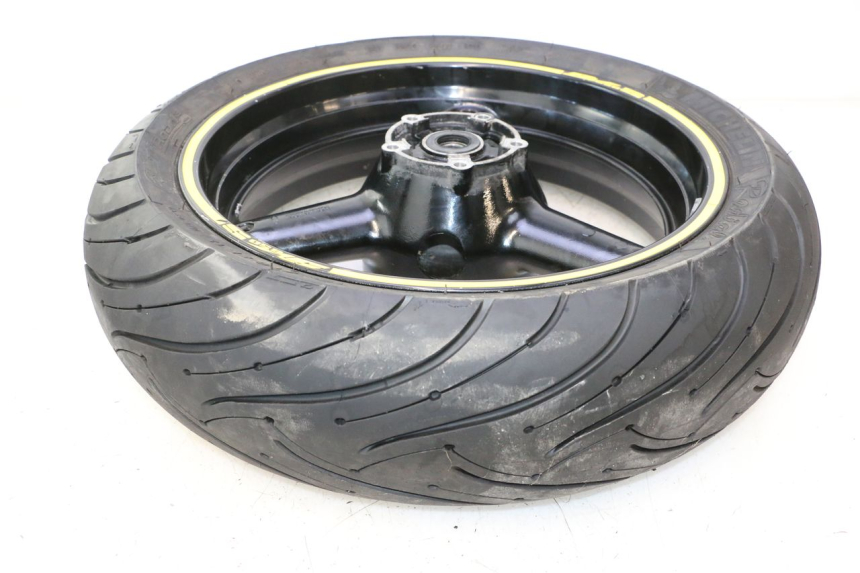 photo de JANTE ARRIÈRE ET PNEU SUZUKI SV S 650 (2003 - 2009) - Vue d’ensemble