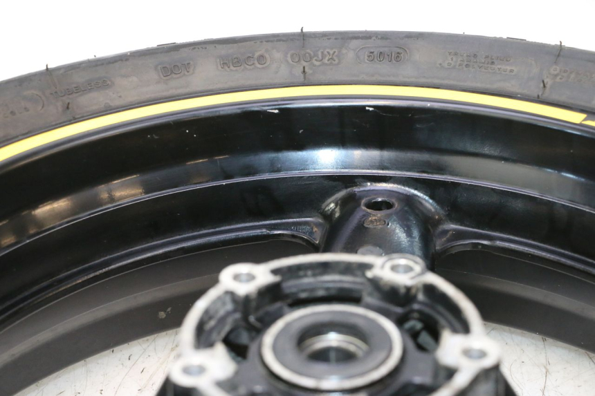 photo de JANTE ARRIÈRE ET PNEU SUZUKI SV S 650 (2003 - 2009) - Points de fixation
