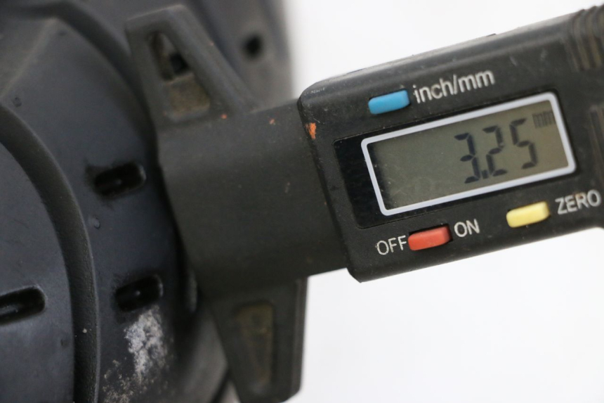 photo de JANTE ARRIÈRE ET PNEU NECO TEMPO 4T 50 (2022 - 2026) - Angle alternatif