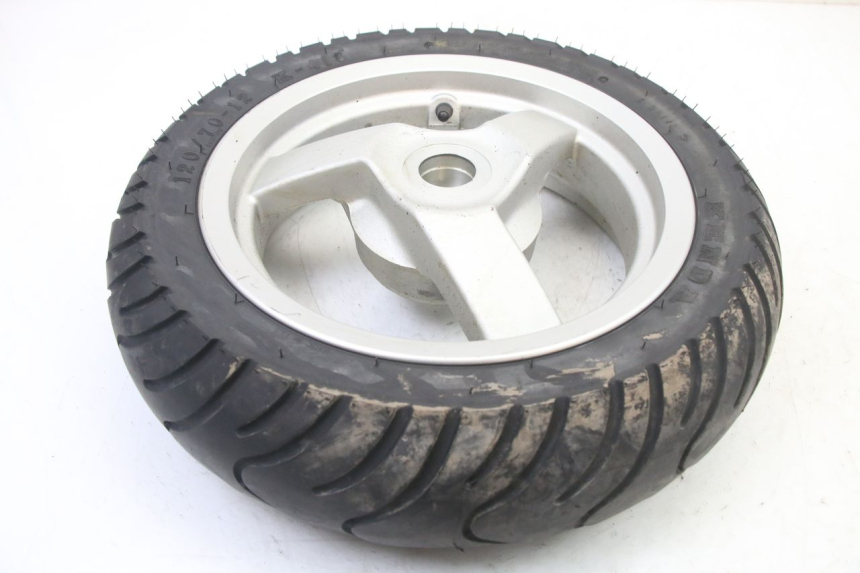 photo de JANTE ARRIÈRE ET PNEU PEUGEOT VIVACITY NEW 2T 50 (2008 - 2017) - Détail de la pièce