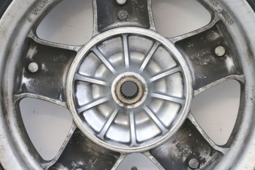 photo de JANTE ARRIÈRE ET PNEU YAMAHA YP MAJESTY 125 (2002 - 2006) - Zoom composants