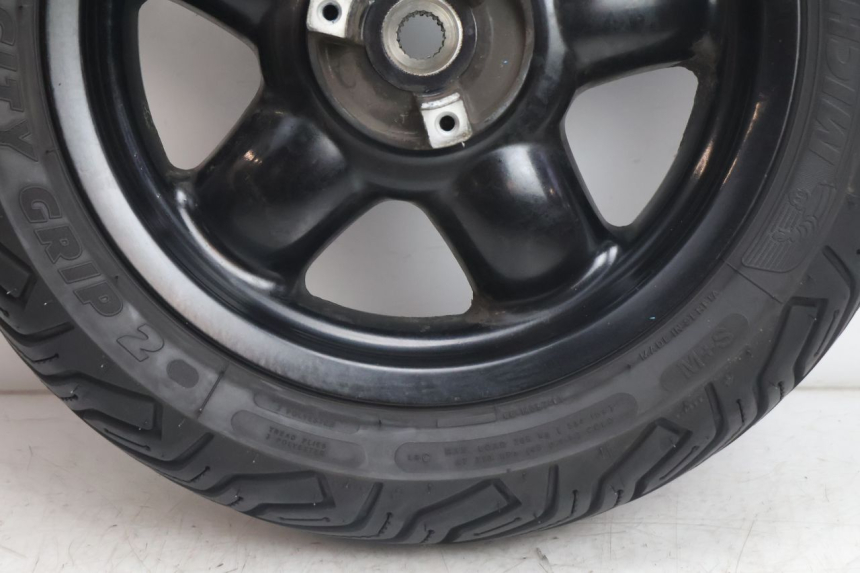 photo de JANTE ARRIÈRE ET PNEU YAMAHA YP MAJESTY 125 (2002 - 2006) - Zoom état d’usage