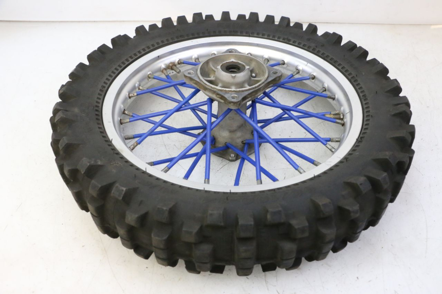 photo de JANTE ARRIÈRE ET PNEU YAMAHA YZ 85 (2002 - 2018) - Points de fixation