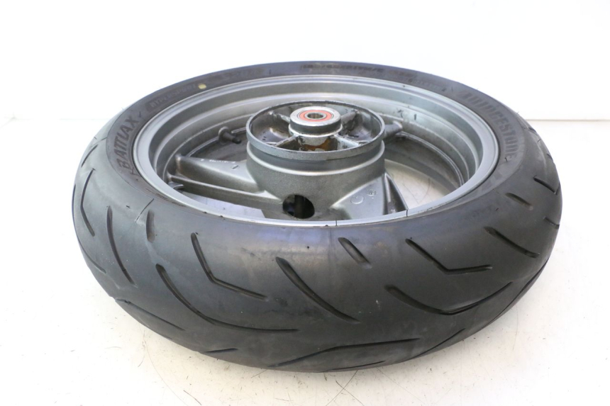 photo de JANTE ARRIÈRE ET PNEU KAWASAKI ZZR 600 (1995 - 2004) - Vue produit