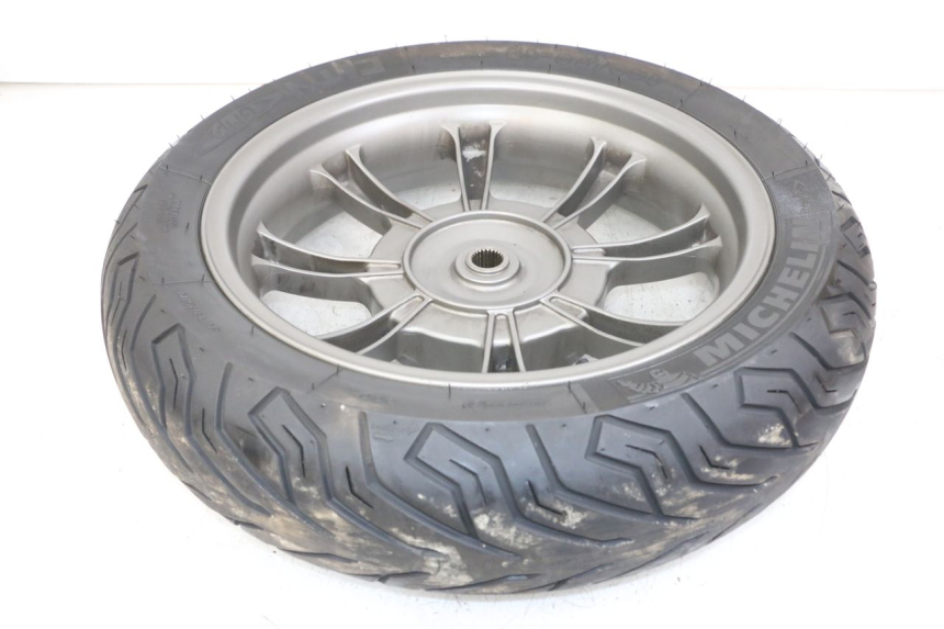 photo de JANTE ARRIERE QUADRO 3D S 350 (2013 - 2018) - Gros plan technique