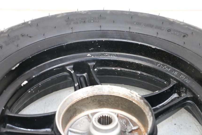 photo de Rear wheel DAELIM A-FOUR 2T 50 (2005 - 2012) - Gros plan technique