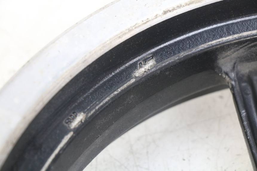 photo de JANTE ARRIERE KYMCO AGILITY 16+ 4T 50 (2018 - 2023) - Zoom composants