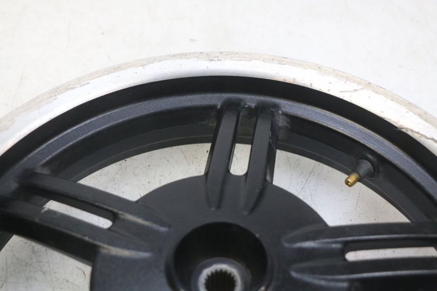 photo de JANTE ARRIERE KYMCO AGILITY 16+ 4T 50 (2018 - 2023) - Marquages et références