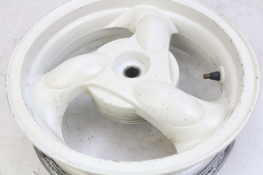 photo de JANTE ARRIERE KYMCO AGILITY 4T 50 (2005 - 2018) - Détails caractéristiques