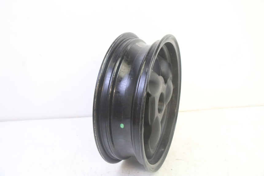 photo de JANTE ARRIERE KYMCO AGILITY 4T 50 (2018 - 2022) - Points de fixation