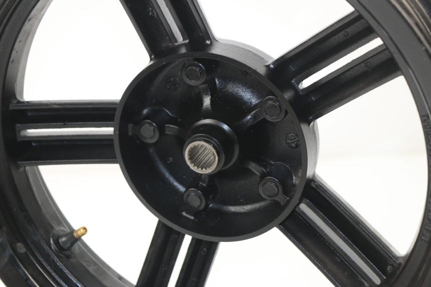 photo de JANTE ARRIERE KYMCO AGILITY CITY 16P 125 (2015 - 2021) - Points de fixation