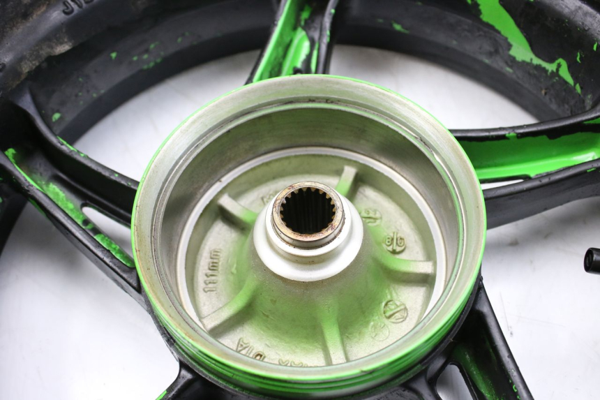 photo de JANTE ARRIERE KYMCO AGILITY NAKED RENOUVO 4T 50 (2018 - 2020) - Vue d’ensemble