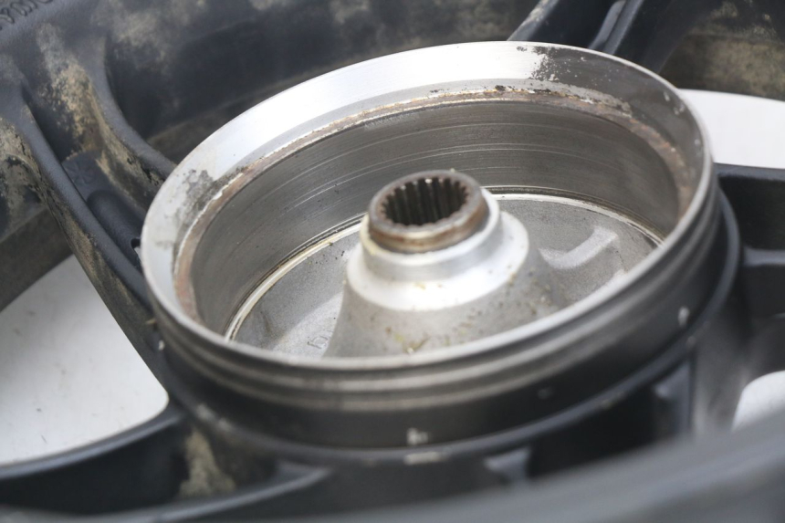 photo de JANTE ARRIERE KYMCO AGILITY RS 2T 50 (2009 - 2013) - Détail de la pièce