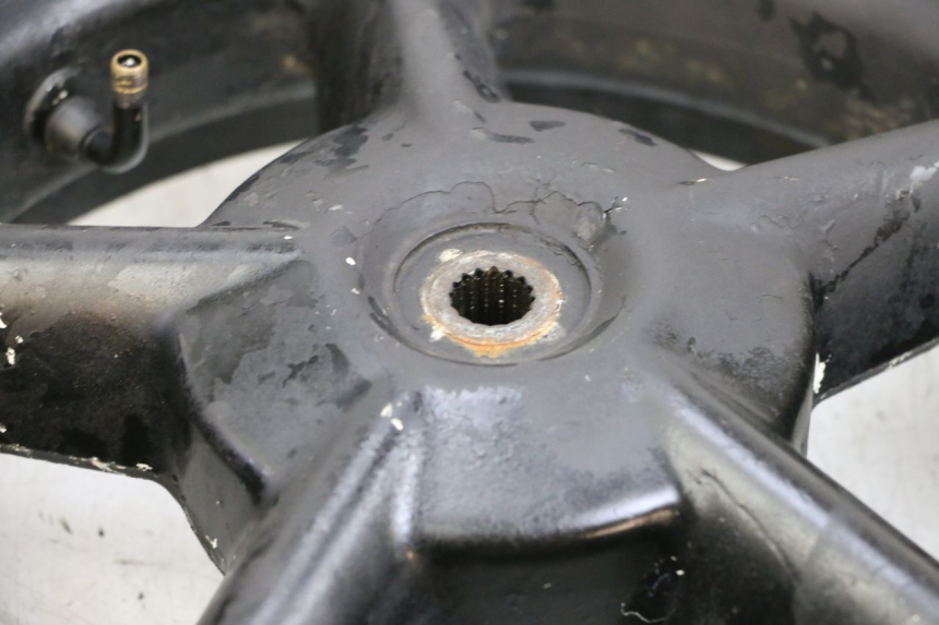 photo de JANTE ARRIERE MBK BOOSTER SPIRIT 50 (2004 - 2017) - Vue rapprochée