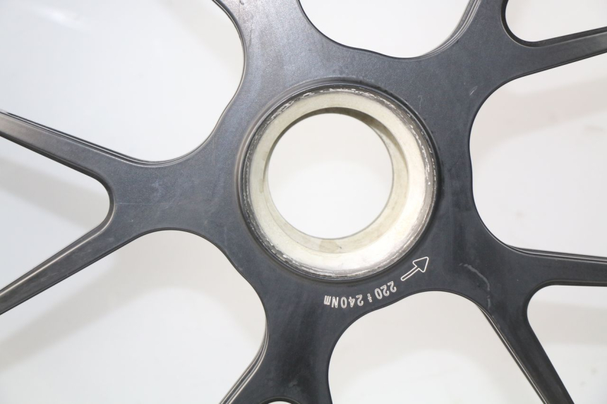 photo de JANTE ARRIERE MV AGUSTA BRUTALE R WALLY 910 (2008 - 2008) - Inspection visuelle